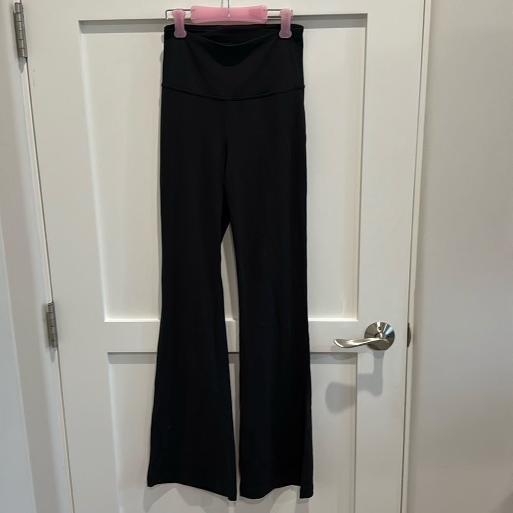Lululemon Groove Nulu flair pants